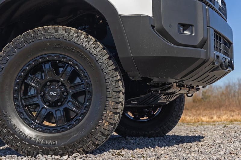 RC FXS Hidden Winch Mount | White SAE | Fog | Toyota Land Cruiser 4WD (24-26) (manufacturer page)