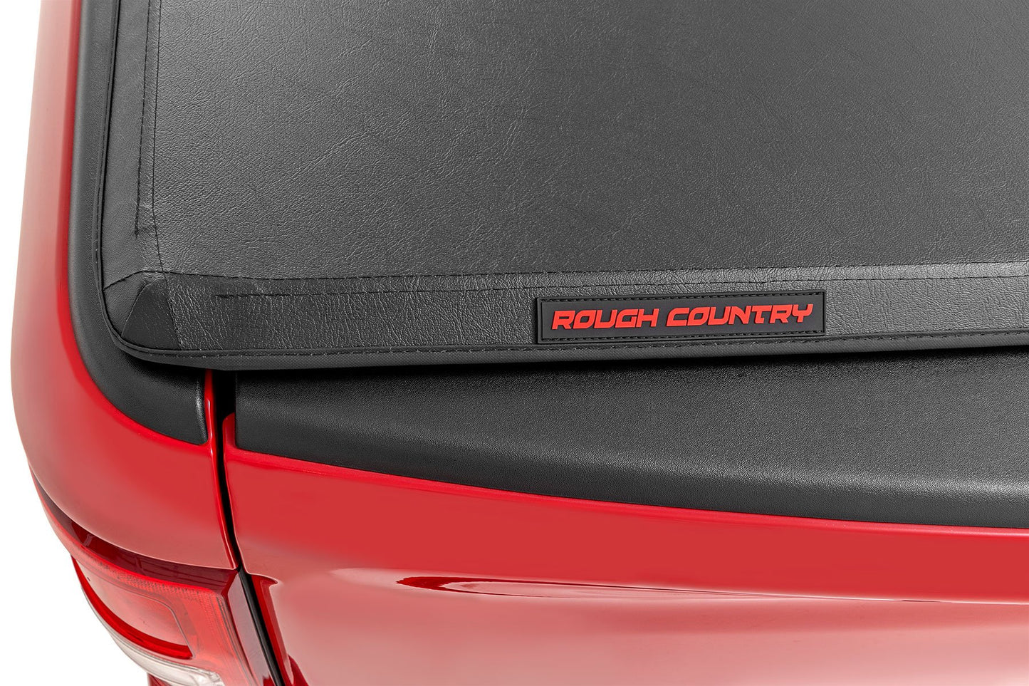 Soft Tri-Fold Bed Cover | 5'10" Bed | Chevy/GMC Sierra 1500 (19-26)/Silverado 1500 (19-26) - Bed Covers (Image 3 of 6)