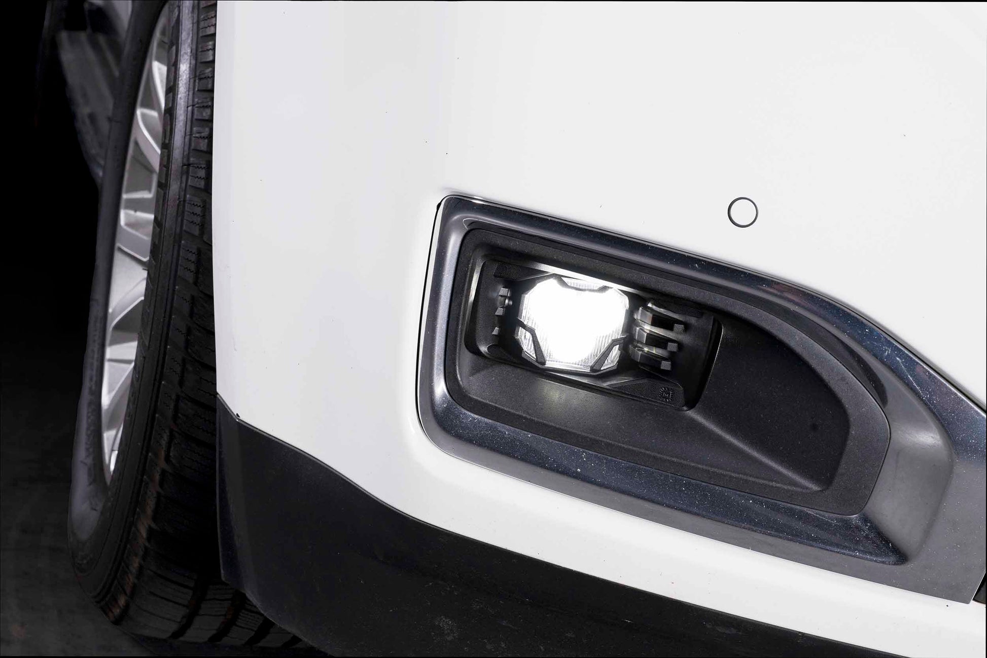 4Banger Fog Lights: GMC Yukon (10-20) (HXB White SAE Wide Beam) - Off Road - Veh. Spec (Image 5 of 6)