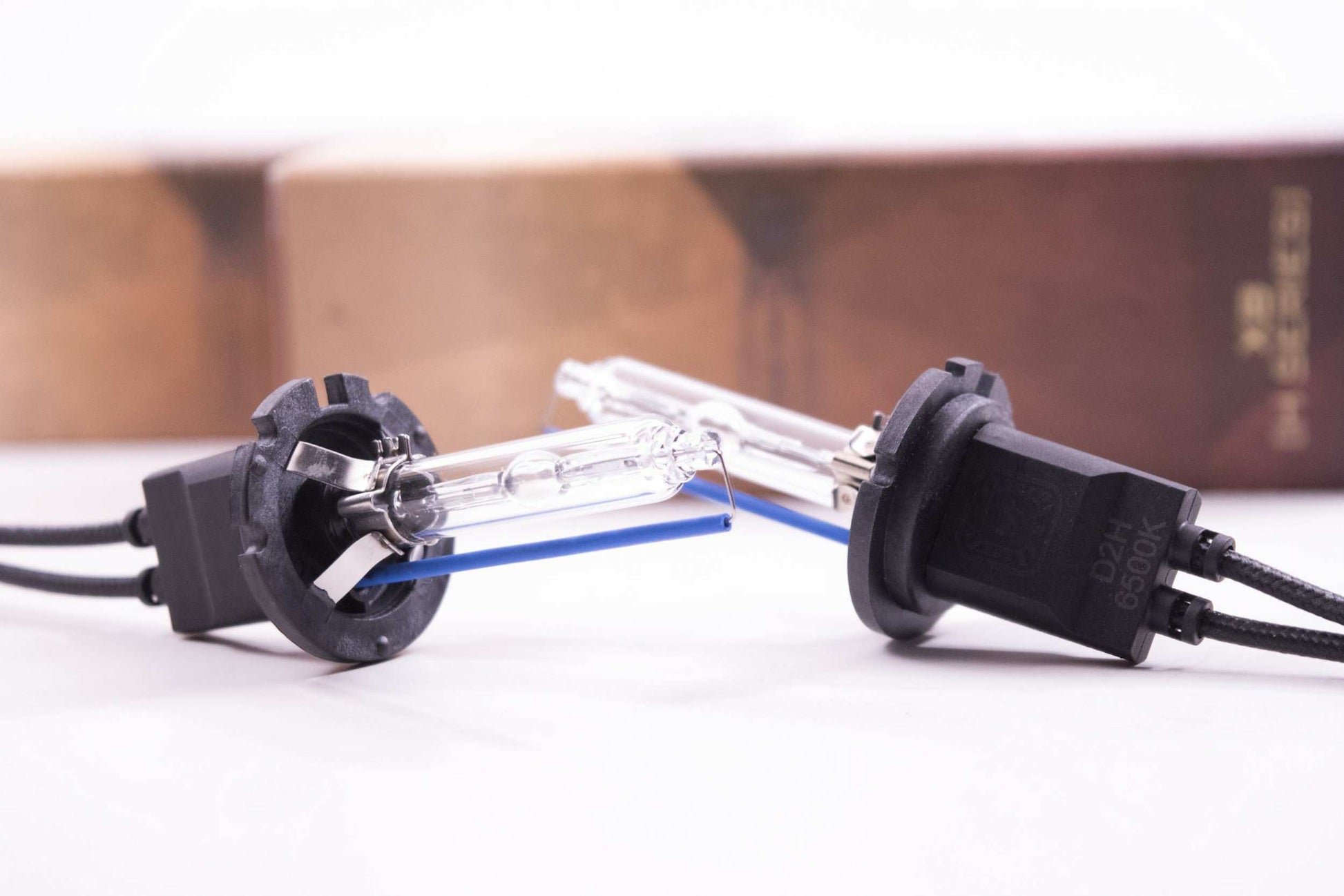 D2H: XB 5000K HID Bulbs (Pair) - HID Bulbs (H - Series) (Image 2 of 4)