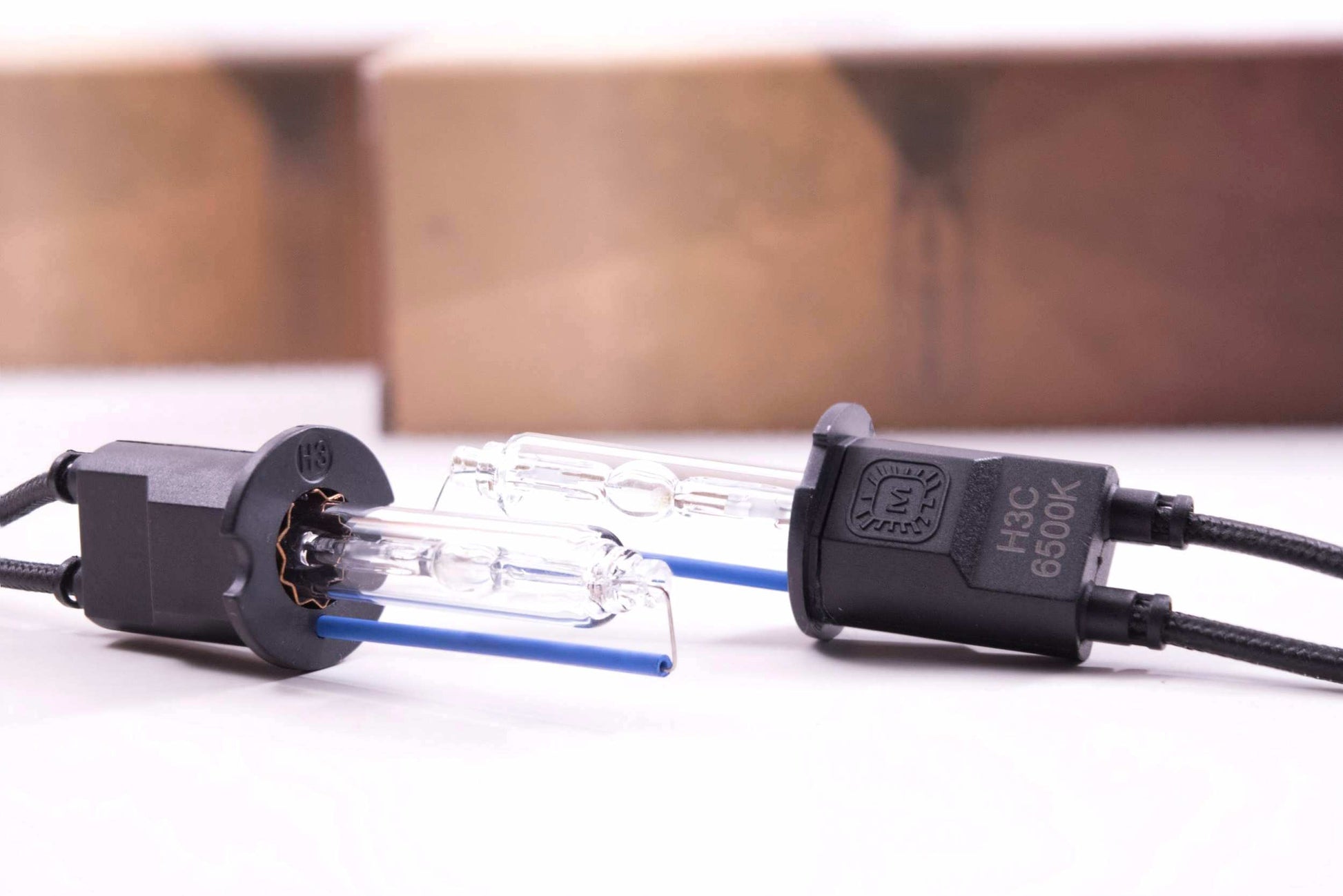H3C: XB 4000K HID Bulbs (Pair) - HID Bulbs (H - Series) (Image 2 of 4)