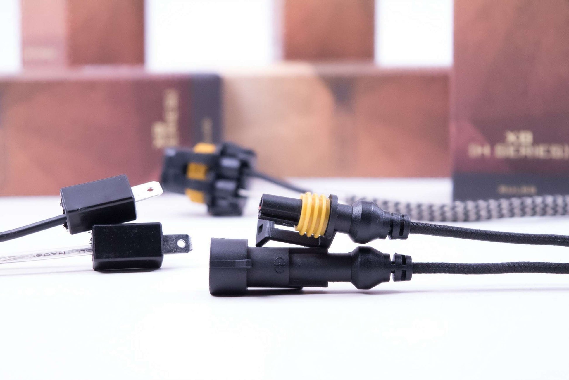 H3C: XB 4000K HID Bulbs (Pair) - HID Bulbs (H - Series) (Image 3 of 4)