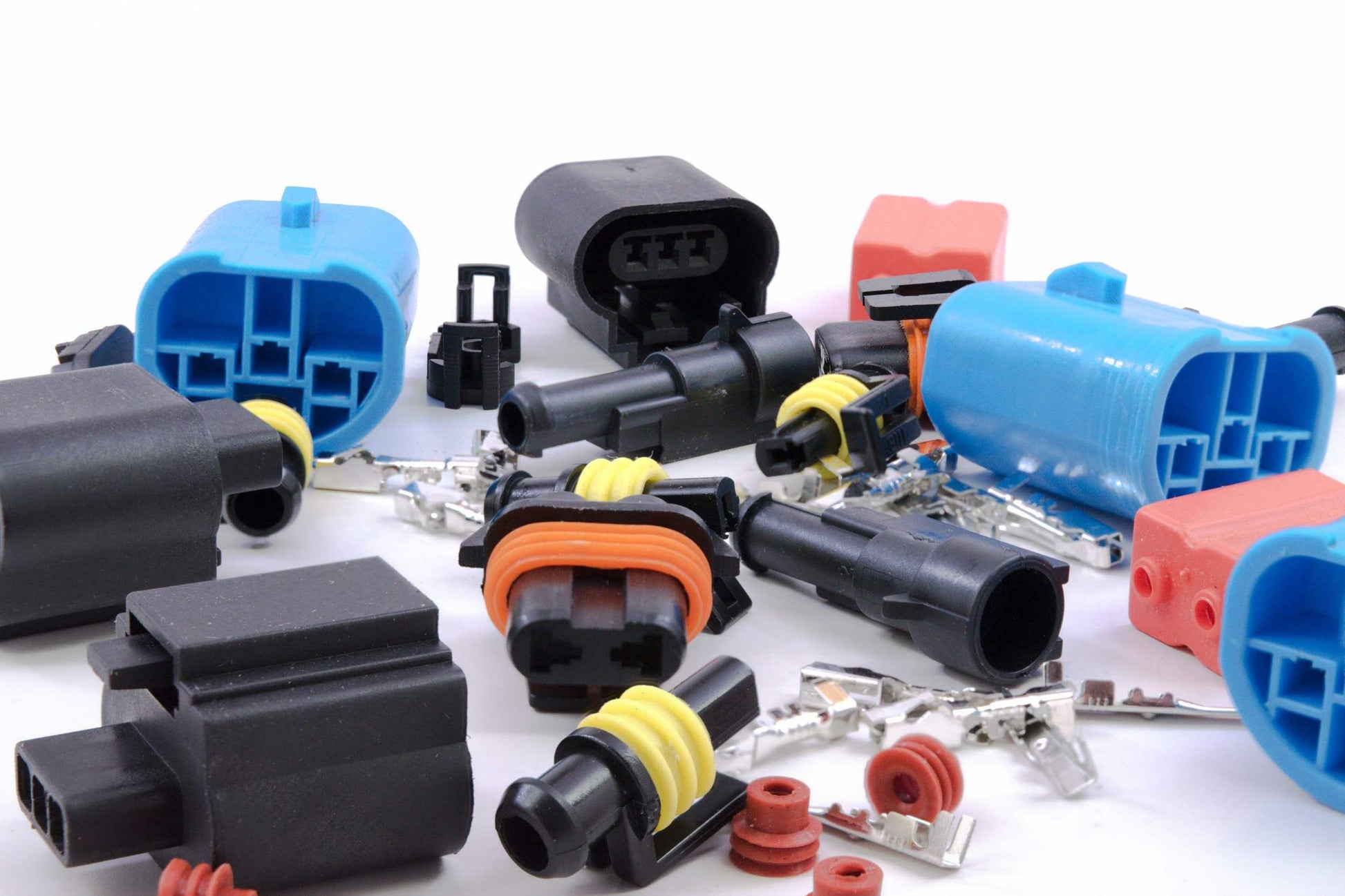 Connector: 9006/9005 Male - Wiring Parts (Image 1 of 6)