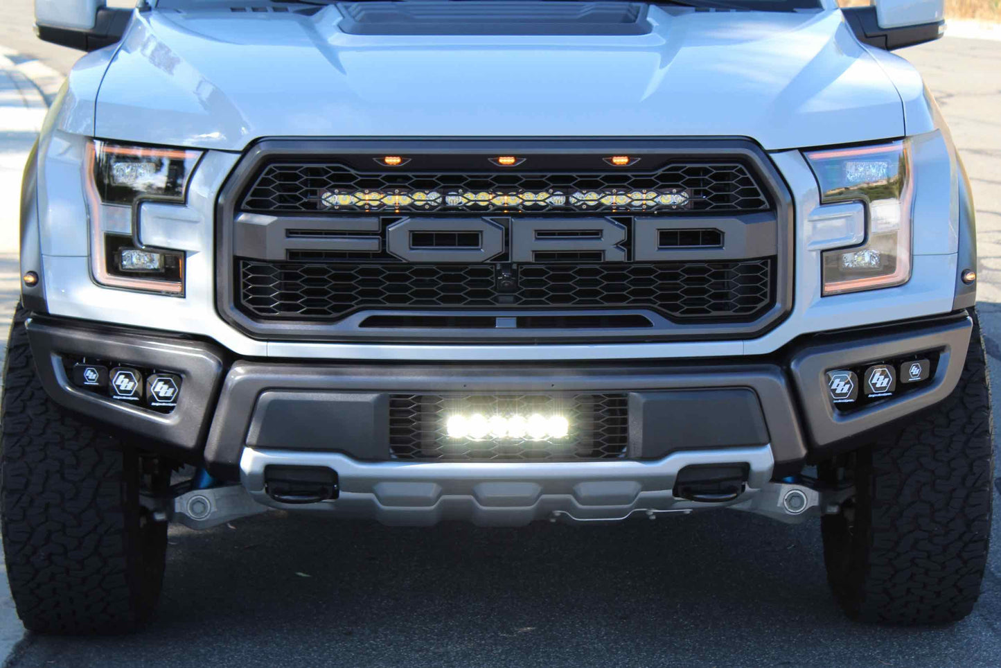 BD Grille-Mount LED System: Ford Raptor (17-20) (30in / S8 Bar) - Off Road - Veh. Spec (Image 5 of 6)