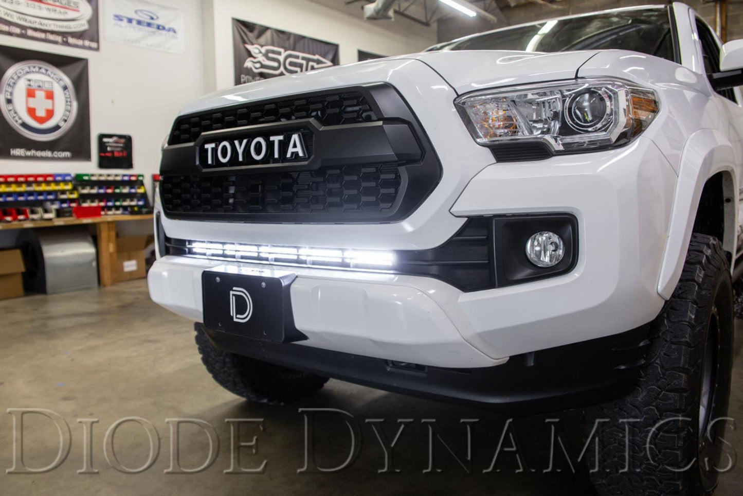 DD Grille Light Kit: Toyota Tacoma (16-20) (SS30 Bar / Amber / Driving Beam) - Off Road - Veh. Spec (Image 4 of 6)