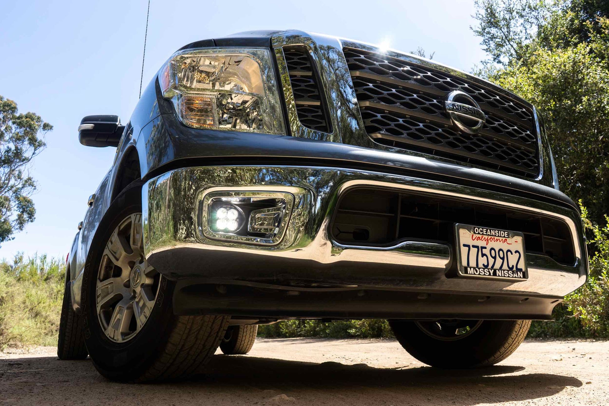 BD LED Fog Kit: Nissan Titan (17-18) (Clear / Squadron SAE) - Off Road - Veh. Spec (Image 4 of 6)