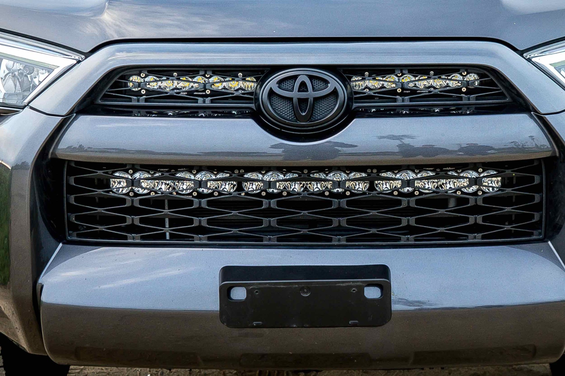 BD Grille-Mount LED System: Toyota 4Runner (14-20) (30in / 1x S8 Bar) - Off Road - Veh. Spec (Image 3 of 6)