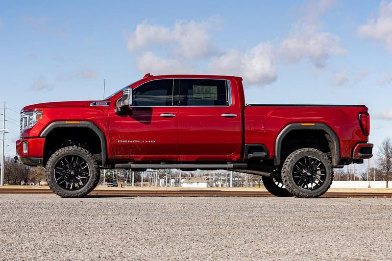 RC 5 Inch Lift Kit | NTD | M1 | w/ Overloads | Chevy/GMC 2500HD/3500HD (20-26) (manufacturer page)