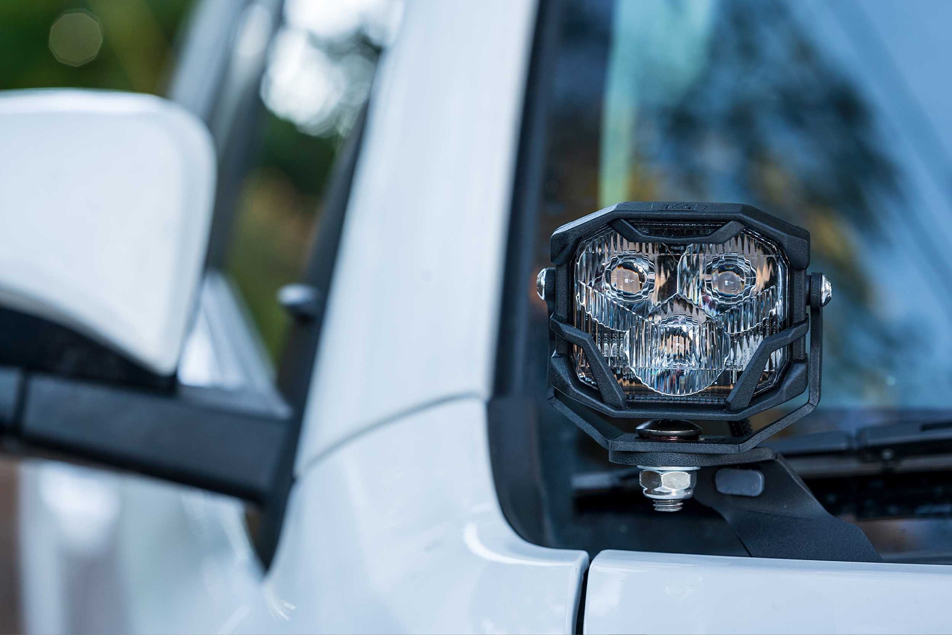 Morimoto 4Banger Ditch Light Kit: 05-15 Tacoma (NCS White SAE Wide Beam) - Off Road - Veh. Spec (Image 3 of 4)