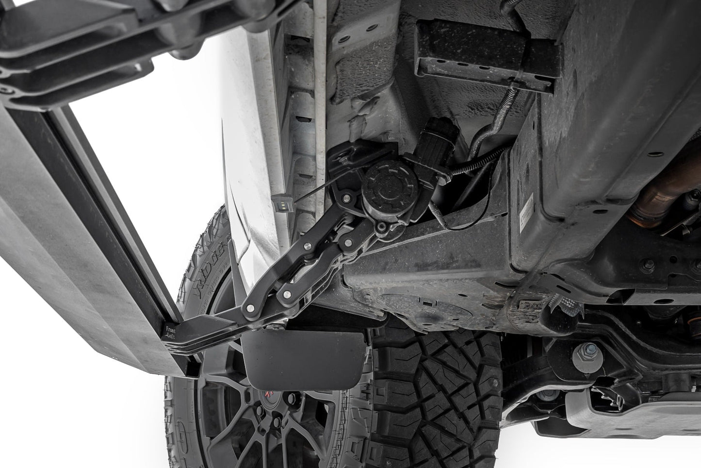 Power Running Boards | Dual Electric Motor | CrewMax | Toyota Tundra (22-26) - Steps & Runningboard (Image 6 of 6)