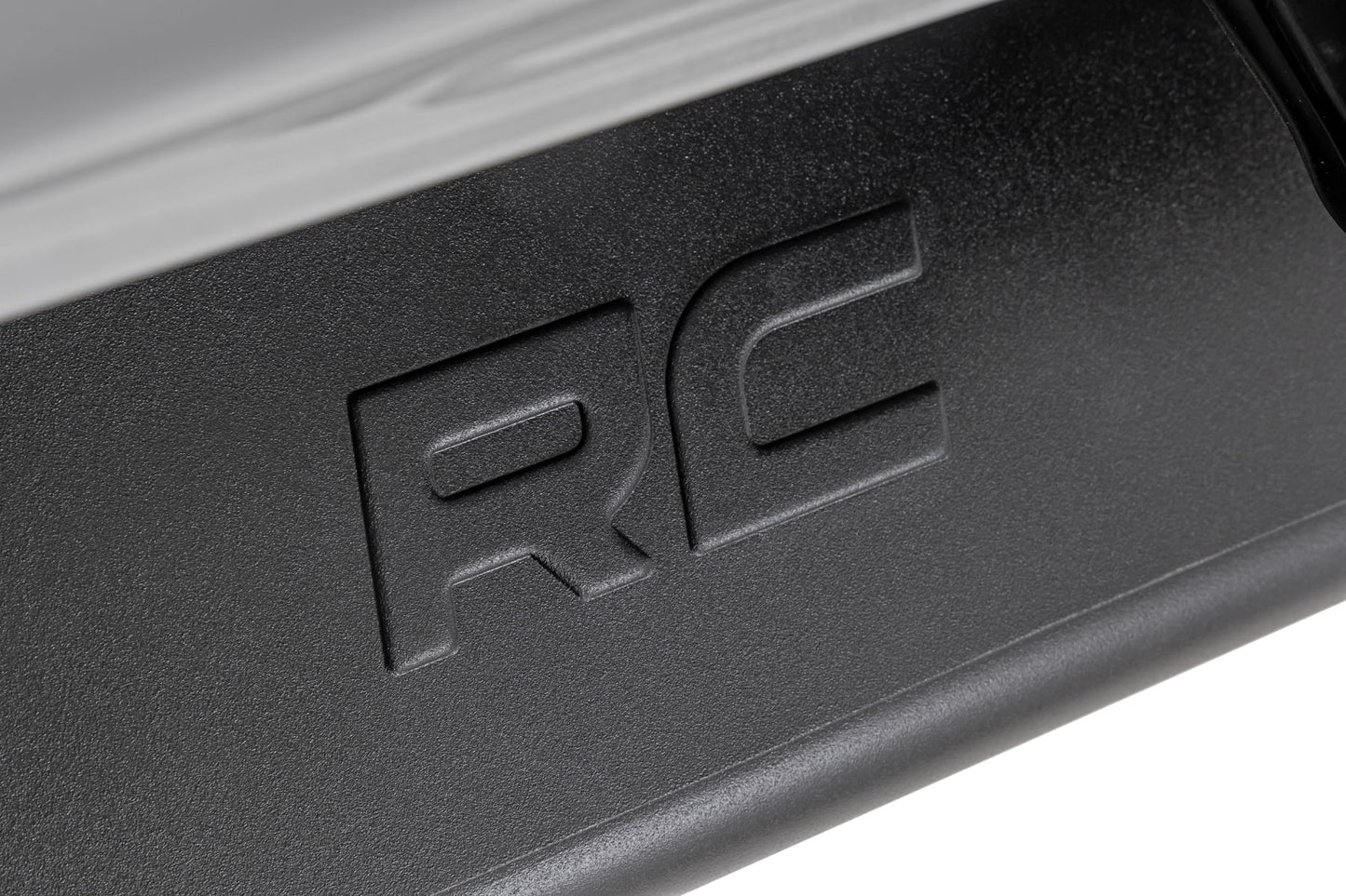 OV2 Running Boards | Side Step Bars | Crew Cab | Ford F-150/Lightning/F-250/F-350 (15-26) - Steps & Runningboard (Image 3 of 6)
