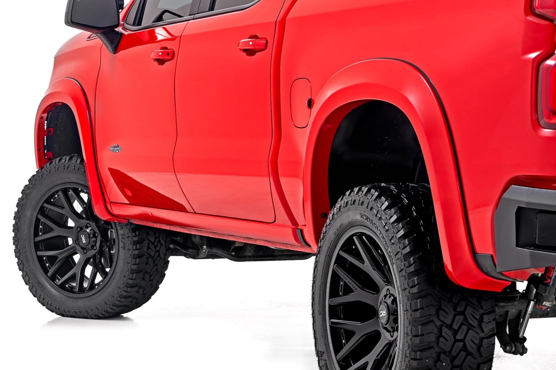 Sport Fender Flares | GJI Shadow Gray | Chevy Silverado 1500 2WD/4WD (19-26) - Fender Flares (Image 2 of 6)