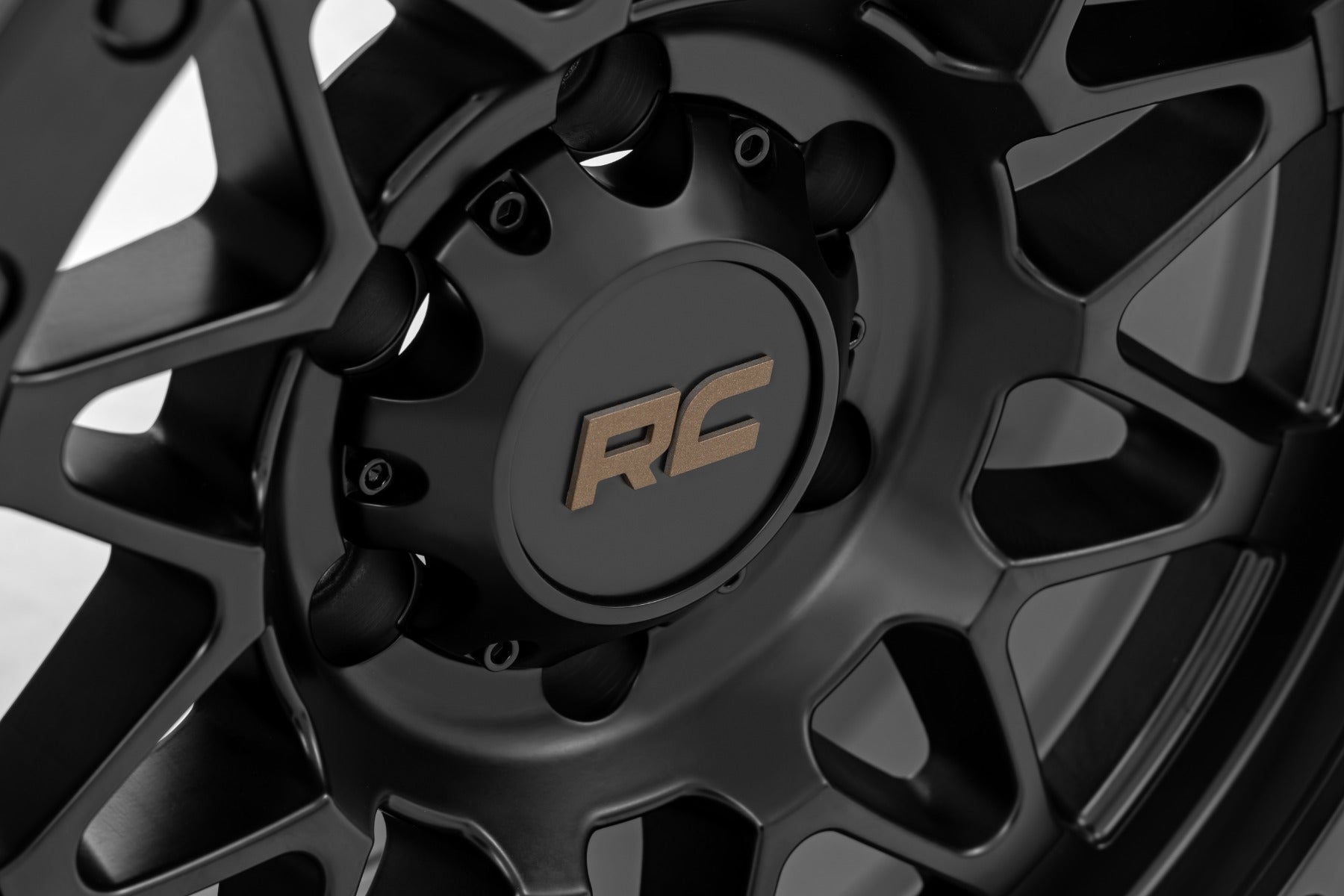 Rough Country 78 Series Wheel | Simulated Beadlock | Black | 18x9 | 6x135 | 0mm - RC Wheels (Image 5 of 6)