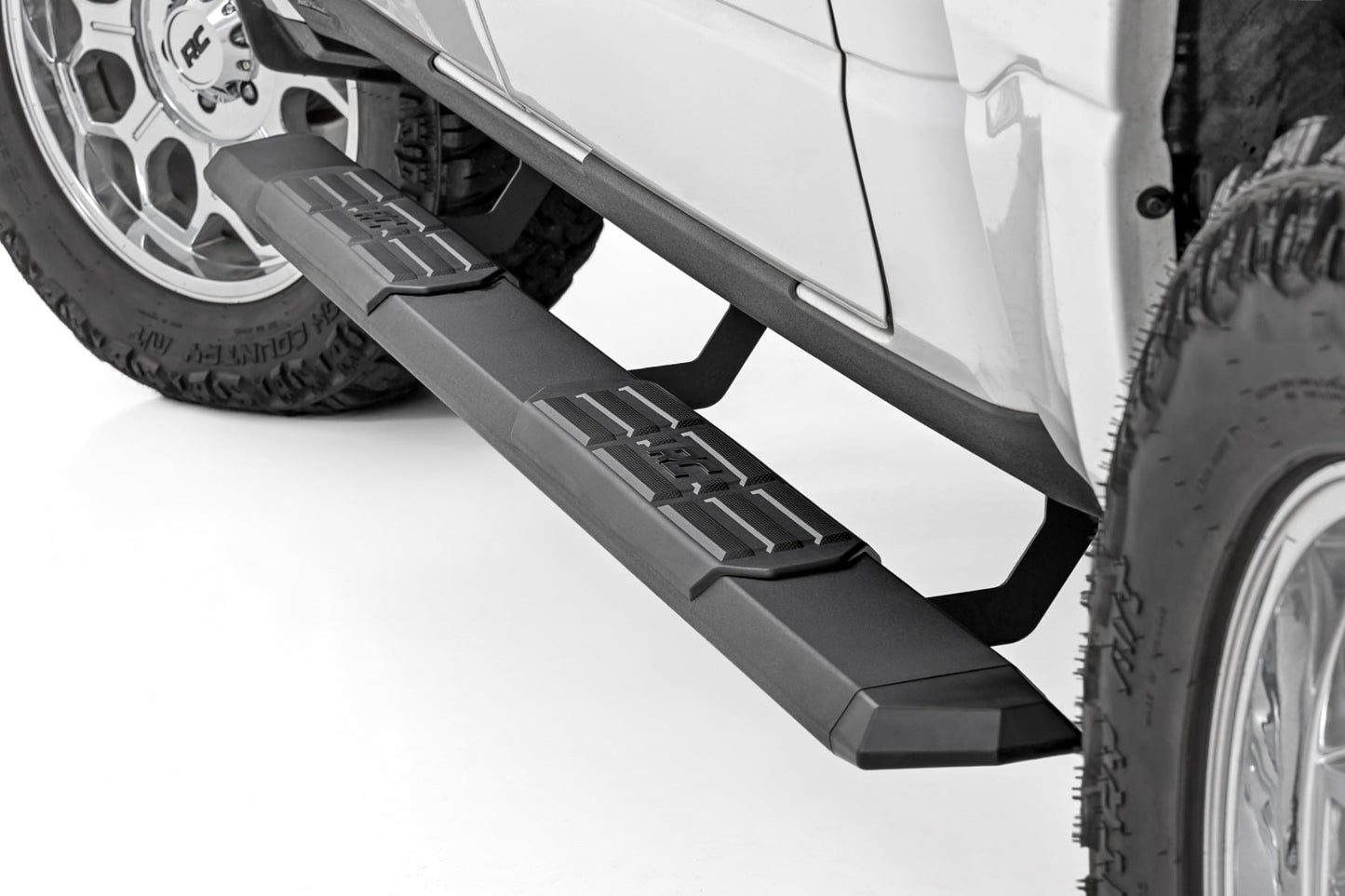 TR2 Running Boards | Ram 1500 (19-26)/1500 TRX (21-24) - Steps & Runningboard (Image 1 of 6)
