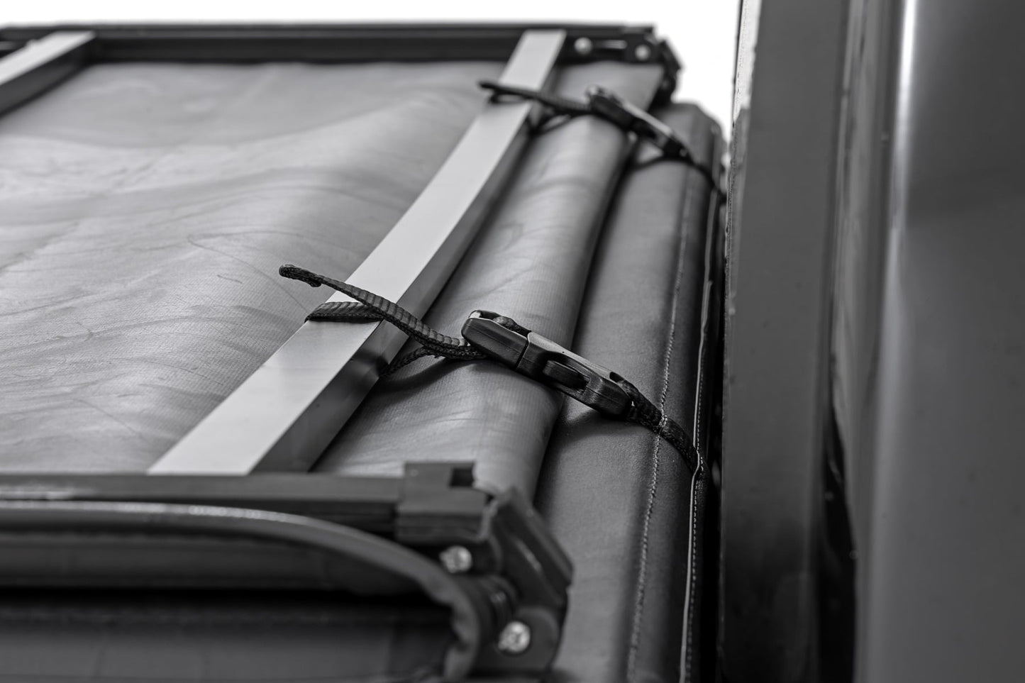 Soft Tri-Fold Bed Cover | 5' Bed | Chevy/GMC Canyon/Colorado 2WD/4WD (23-26) - Bed Covers (Image 4 of 6)