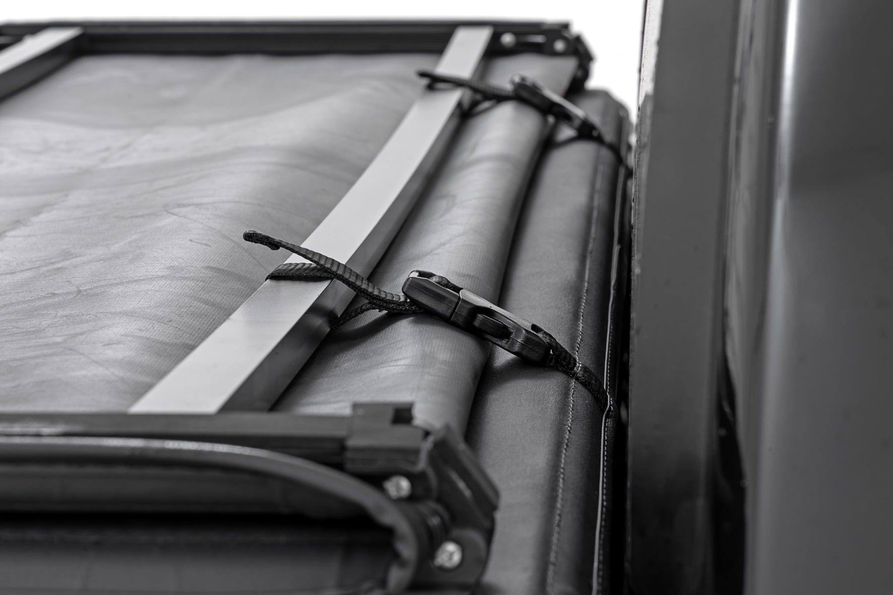 Soft Tri-Fold Bed Cover | 5' Bed | Chevy/GMC Canyon/Colorado 2WD/4WD (23-26) - Bed Covers (Image 4 of 6)