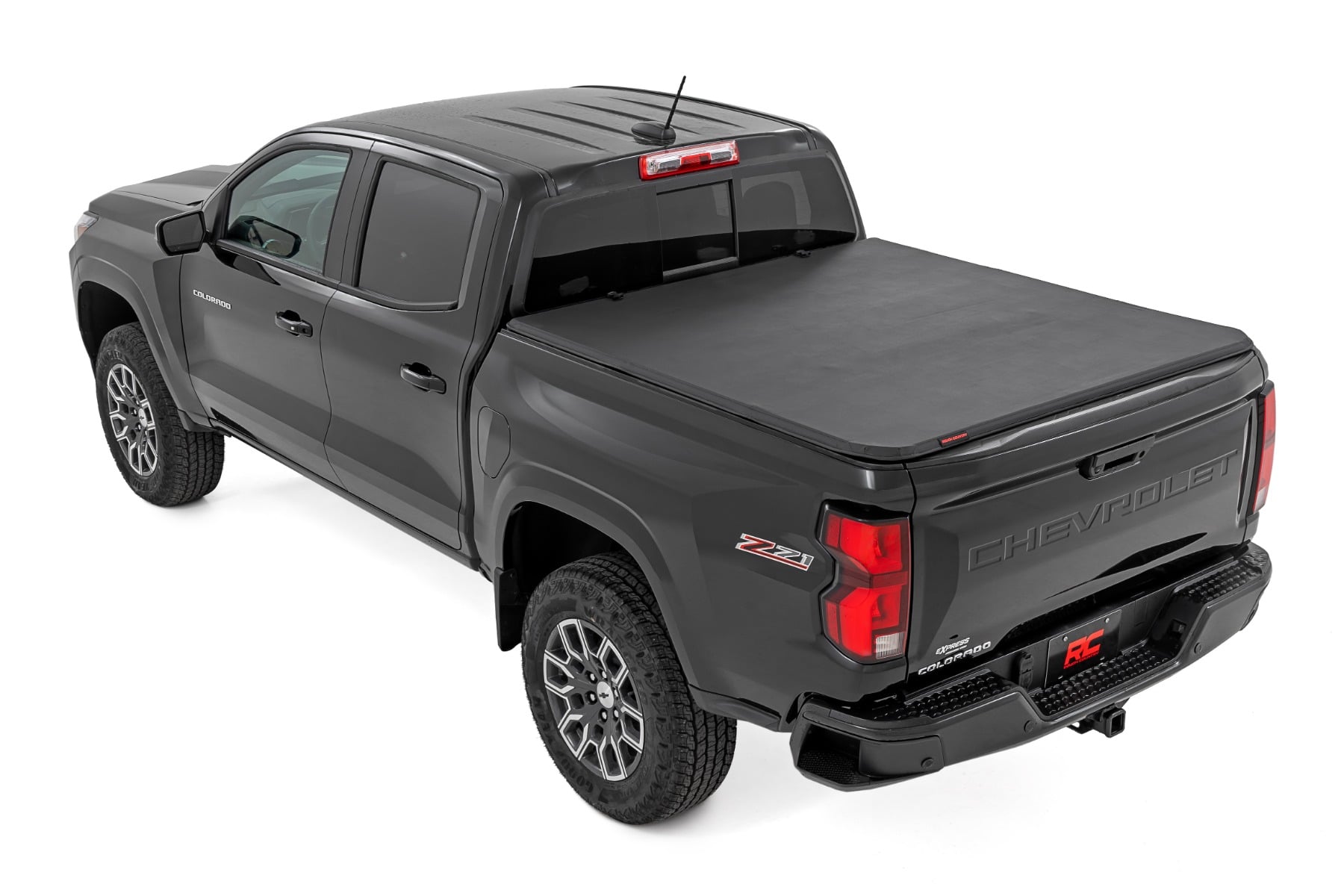 Soft Tri-Fold Bed Cover | 5' Bed | Chevy/GMC Canyon/Colorado 2WD/4WD (23-26) - Bed Covers (Image 3 of 6)