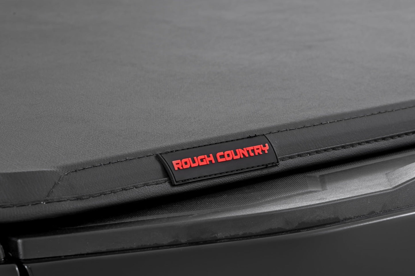 Soft Tri-Fold Bed Cover | 5' Bed | Chevy/GMC Canyon/Colorado 2WD/4WD (23-26) - Bed Covers (Image 5 of 6)