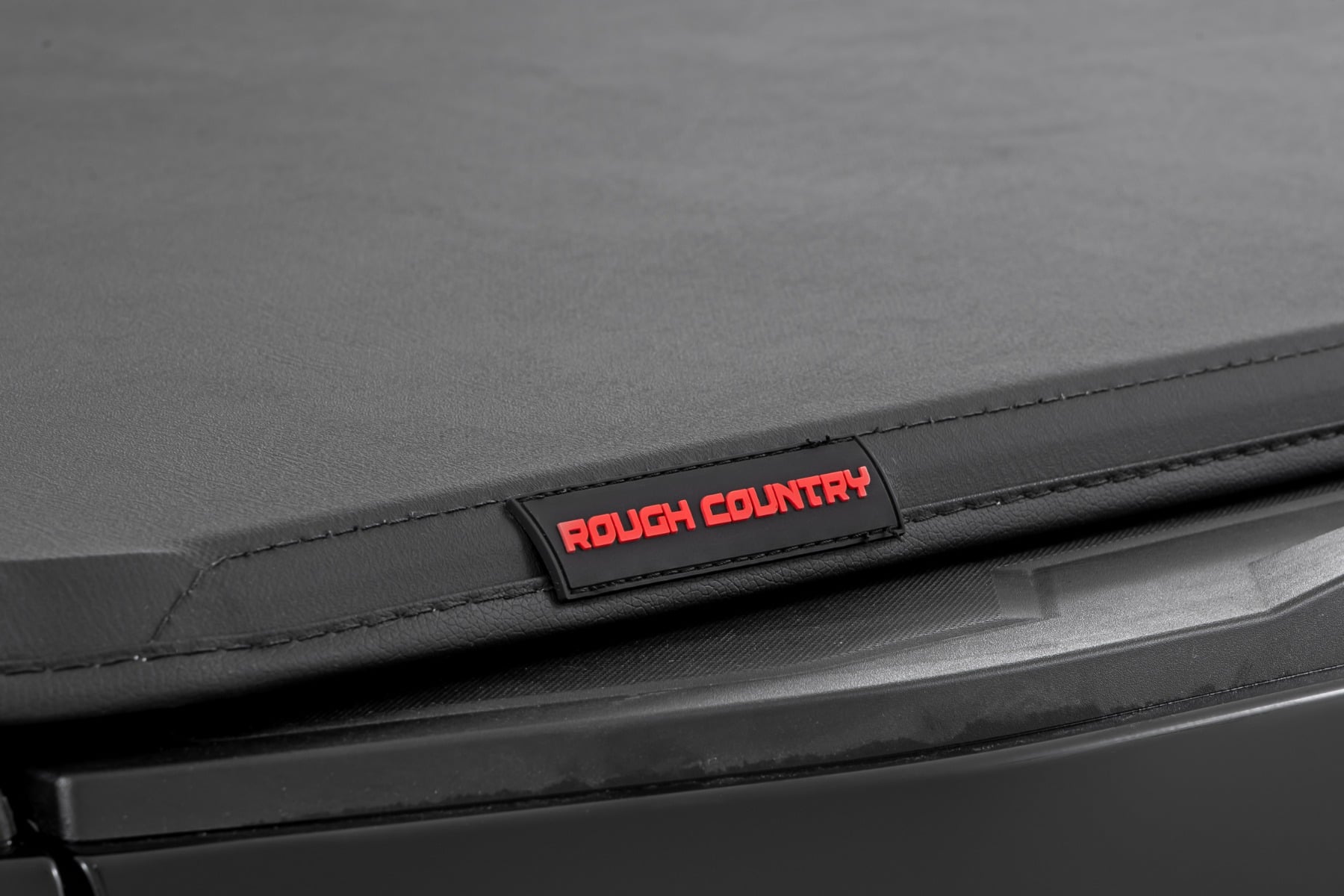 Soft Tri-Fold Bed Cover | 5' Bed | Chevy/GMC Canyon/Colorado 2WD/4WD (23-26) - Bed Covers (Image 5 of 6)