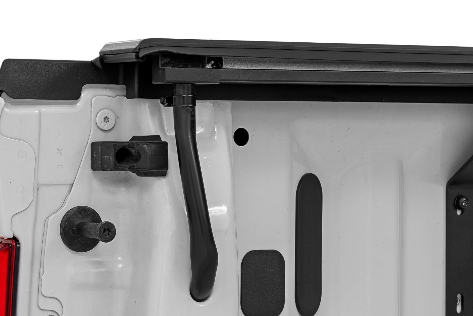 Manual Retractable Bed Cover | 5'7" Bed | Ford F-150 (15-26)/F-150 Lightning (22-26) - Bed Covers (Image 6 of 6)