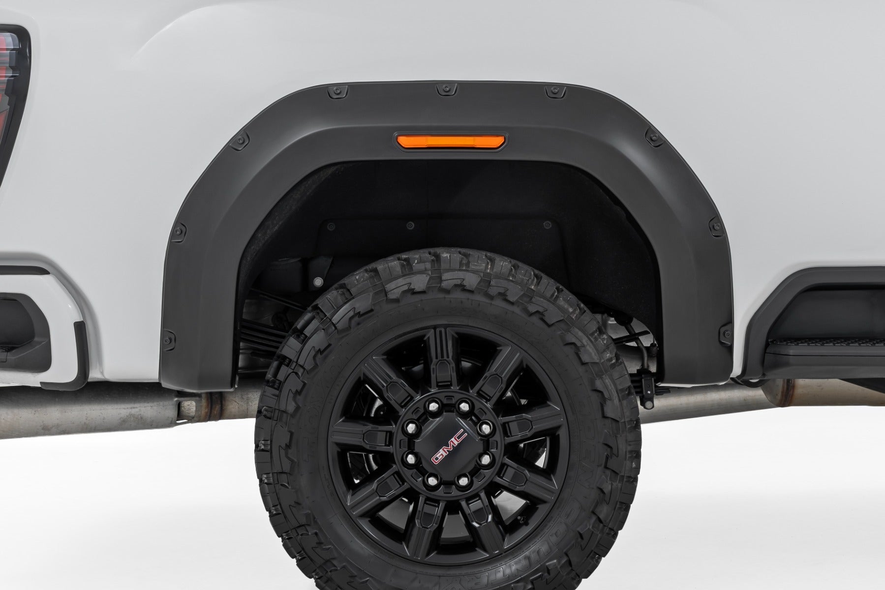 Pocket Fender Flares | GAZ Summit White | GMC Sierra 2500 HD/Sierra 3500 HD (20-26) - Fender Flares (Image 3 of 6)