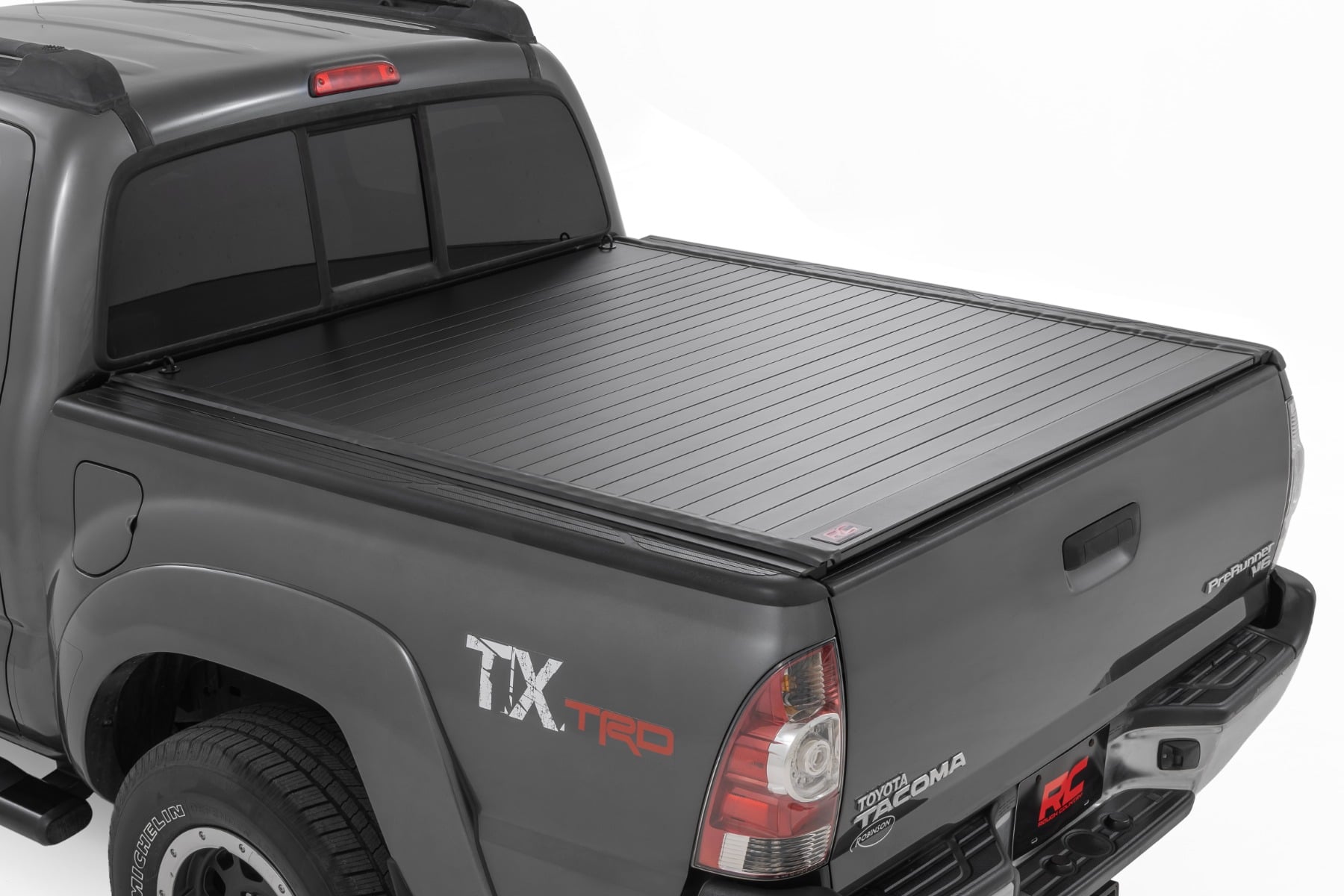 Hard Roll Up Bed Cover | 5' Bed | Toyota Tacoma 2WD/4WD (2005-2015) - Bed Covers (Image 1 of 6)