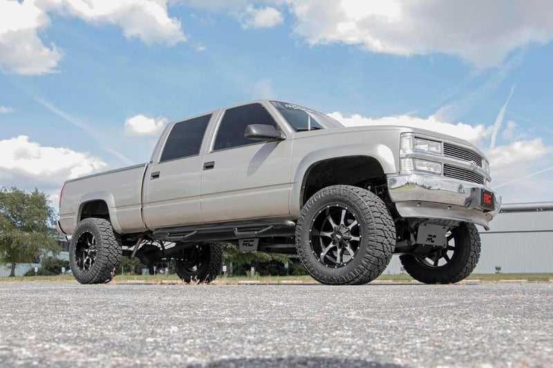 RC 6 Inch Lift Kit | 8-Lug | M1 | Chevy 3/4-Ton Suburban/C2500/K2500 Truck/C3500/K3500 Truck (88-00) (manufacturer page)