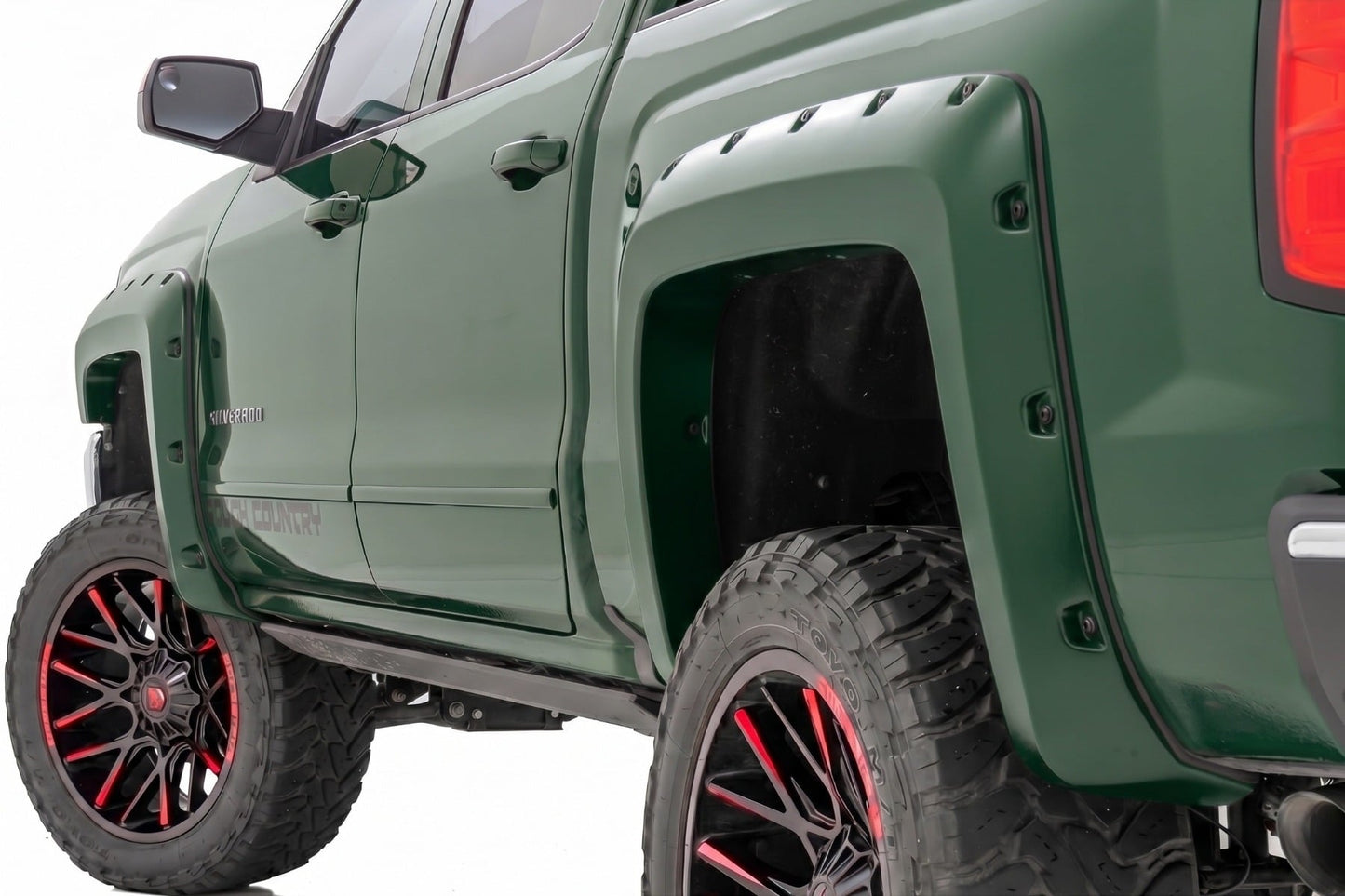 Pocket Fender Flares | 6'7" & 8' Bed | G7J Rainforest Green | Chevy Silverado 1500 (14-18)/2500HD - Fender Flares (Image 1 of 6)