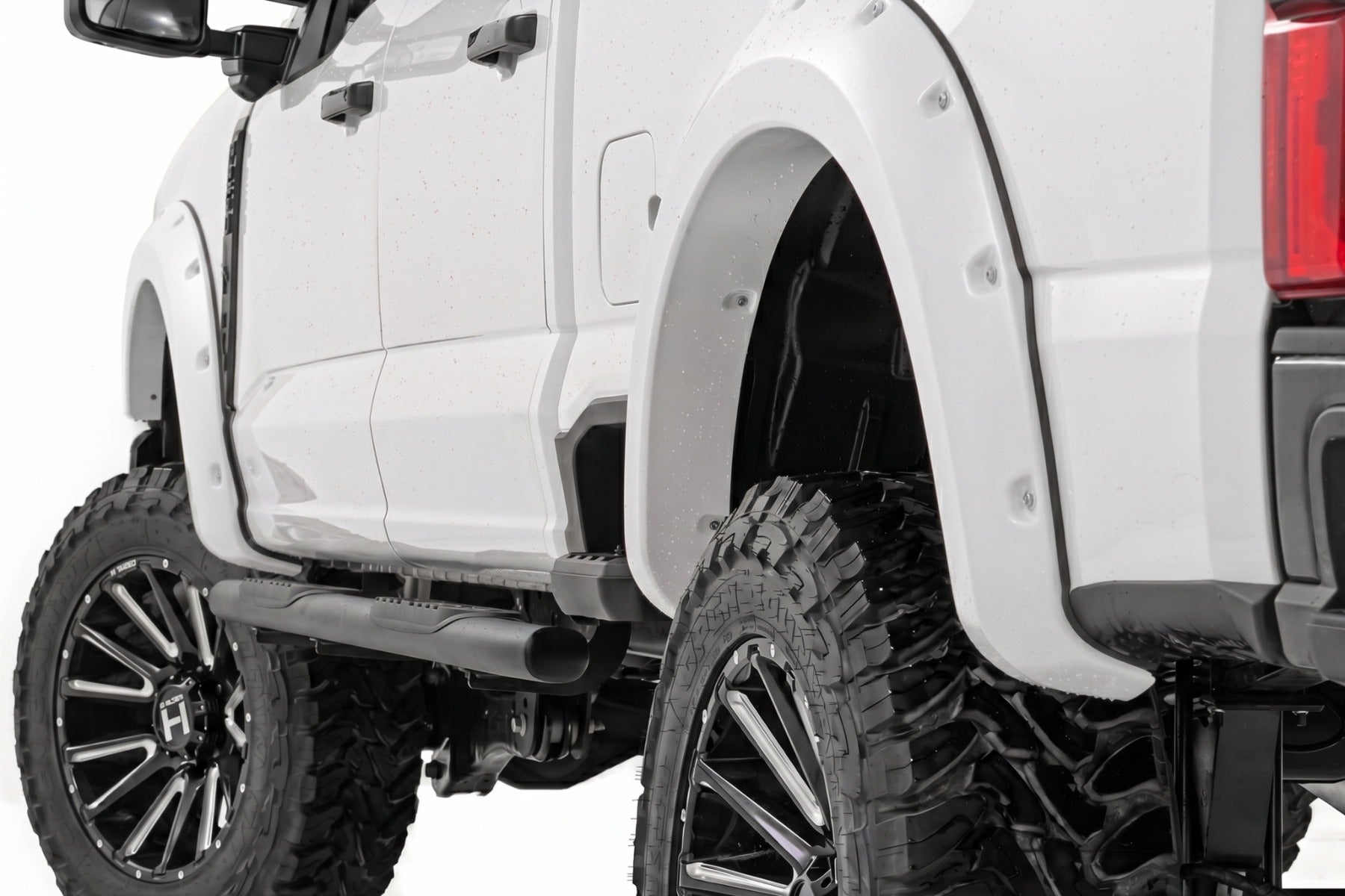 Pocket Fender Flares | Z1 Oxford White | Ford F-250/F-350 Super Duty (23-26) - Fender Flares (Image 1 of 6)