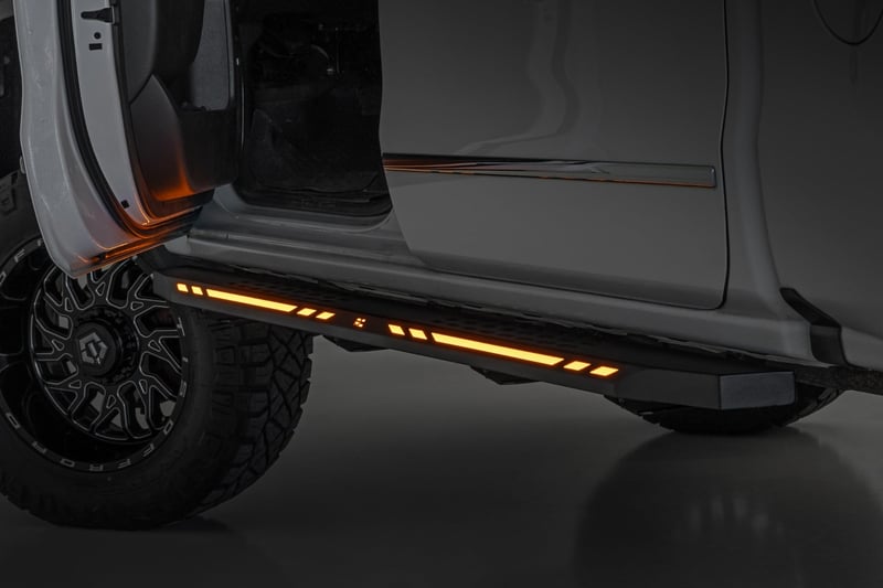 RC AC2 Running Boards | Amber/White | Crew Cab | Chevy/GMC 1500 (07-18) (manufacturer page)