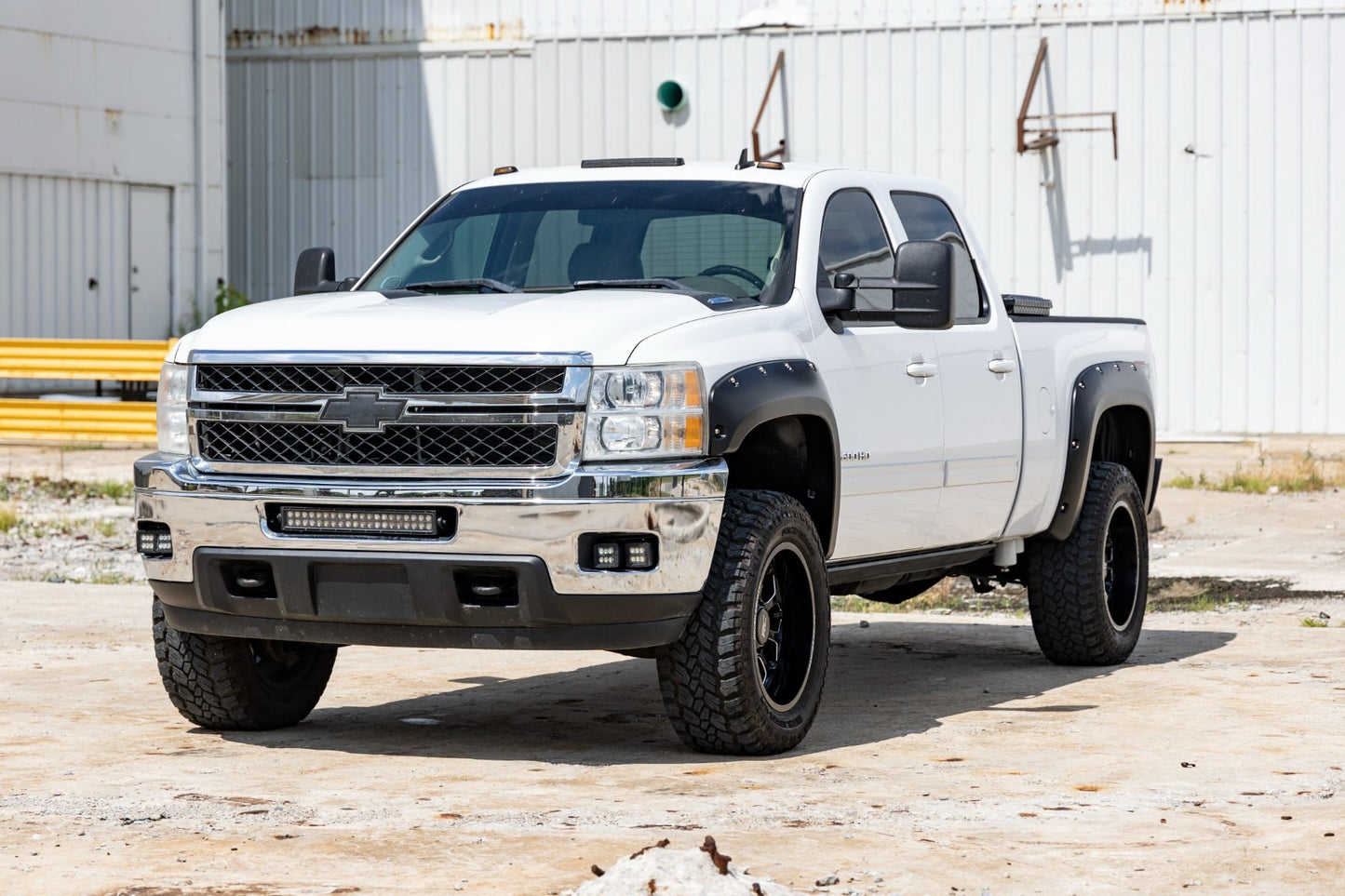 0714 1500 AVALANCHE SUBURBAN 3.54IN UPPER AARMLIFT KIT W/REAR SHOCK BRACKET - Image 2