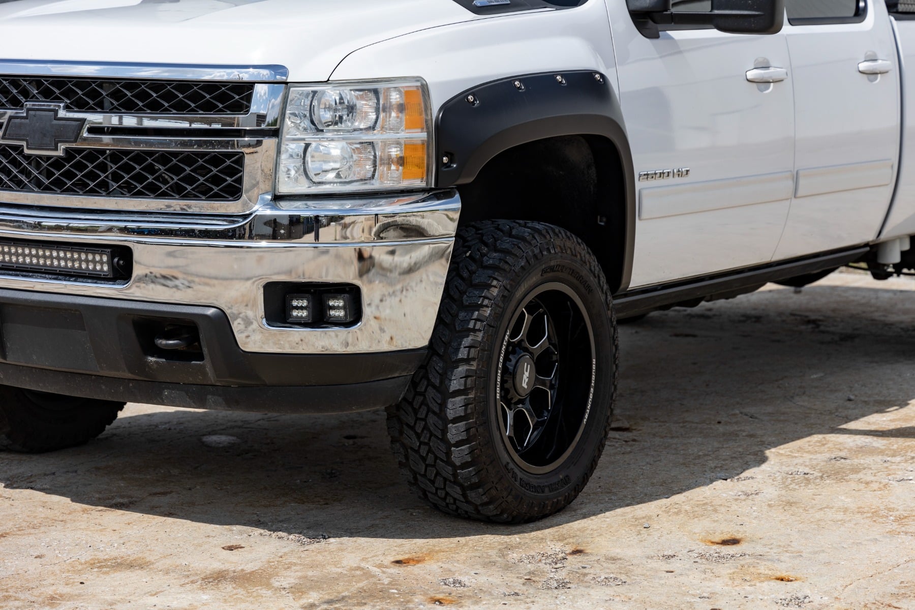 Pocket Fender Flares | 6'7" & 8' Bed | 16 Graystone | Chevy Silverado 1500/2500HD/3500HD (07-14) - Fender Flares (Image 5 of 6)