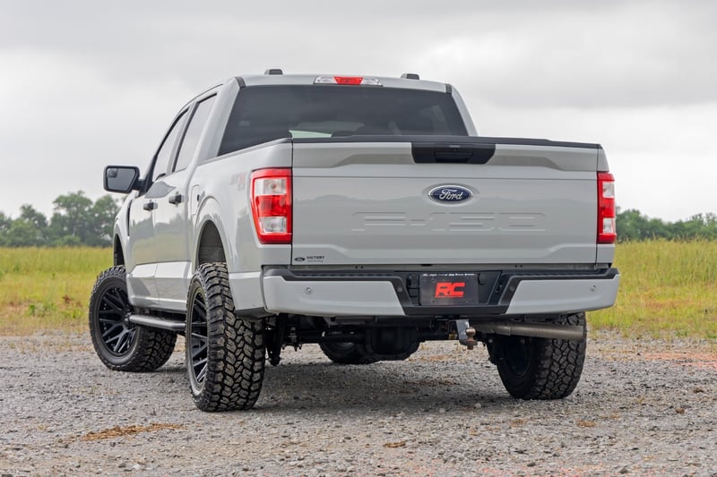 RC OV2 Running Boards | Side Step Bars | Crew Cab | Ford F-150/Lightning/F-250/F-350 (15-26) (manufacturer page)
