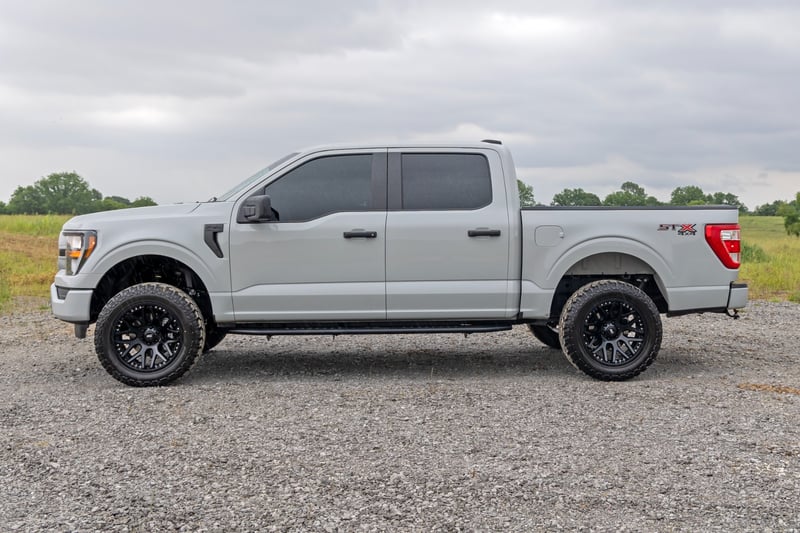RC OV2 Running Boards | Side Step Bars | Crew Cab | Ford F-150/Lightning/F-250/F-350 (15-26) (manufacturer page)