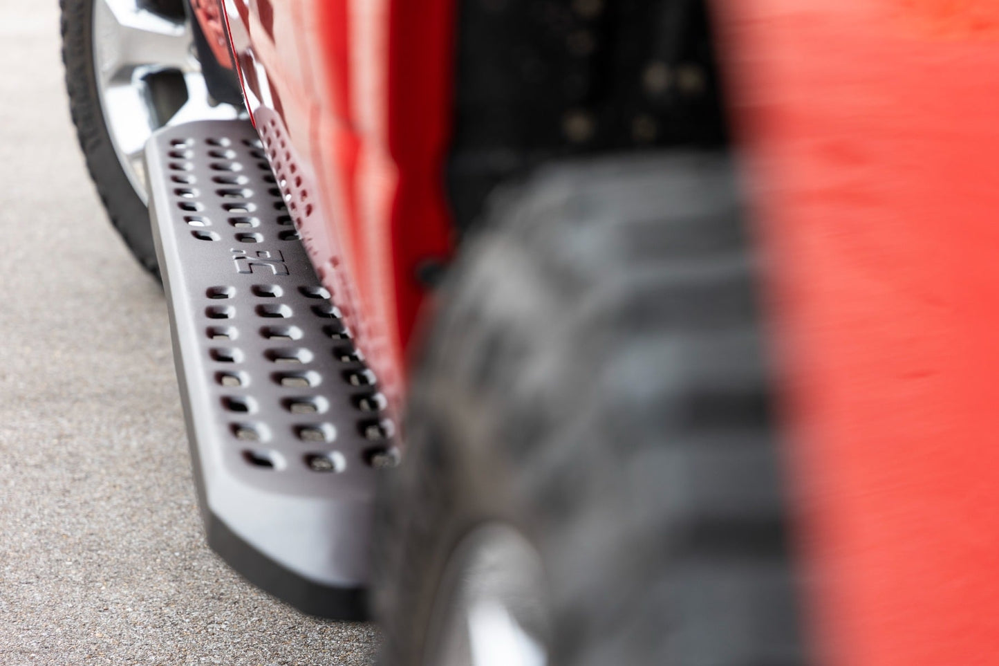 RPT2 Running Boards | Crew Cab | Black | Ram 1500 2WD/4WD (2009-2018 & Classic) - Steps & Runningboard (Image 4 of 5)