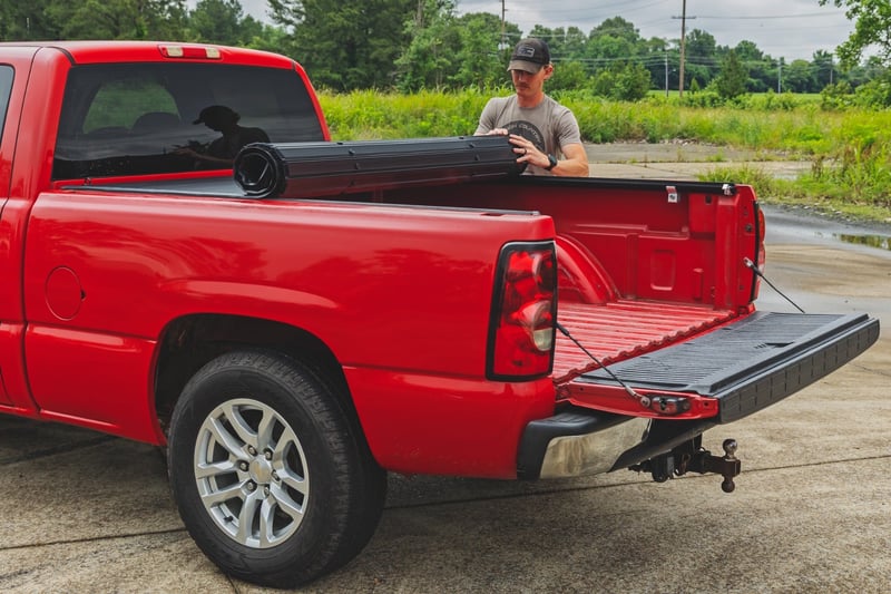 RC Hard Roll Up Bed Cover | 6'7" Bed | Chevy/GMC 1500 (00-06 & Classic) (manufacturer page)
