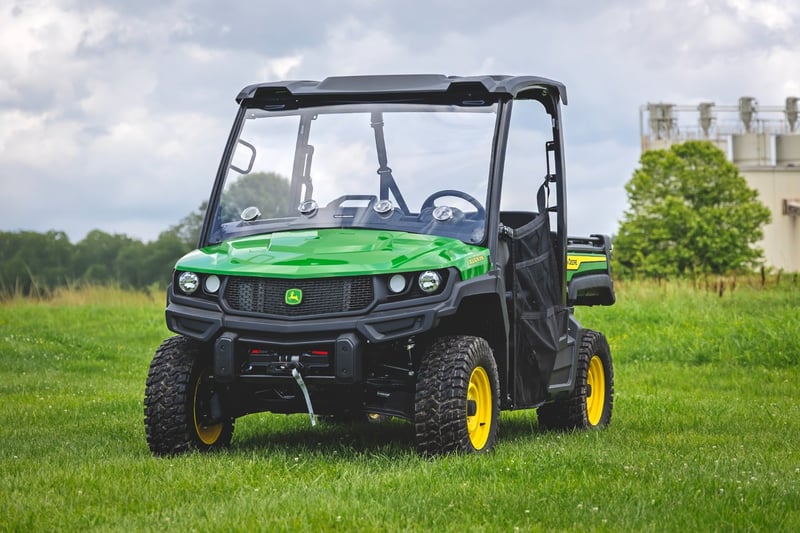 RC Vented Full Windshield | Scratch Resistant | John Deere Gator XUV 835 (manufacturer page)