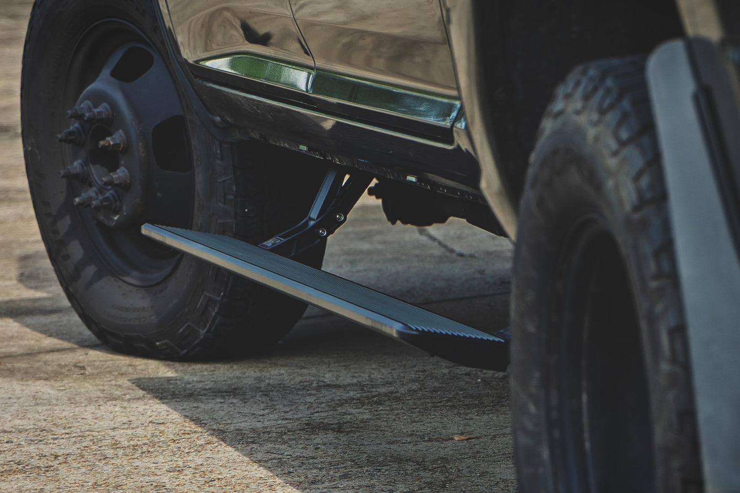 Power Running Boards | HT-Series | Crew Cab | Ram 1500 2WD/4WD (2009-2018 & Classic) - Steps & Runningboard (Image 6 of 6)