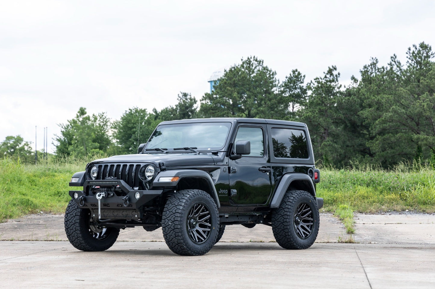 Rough Country 95 Series Wheel | Machined One-Piece | Gloss Black | 20x10 | 5x5 | -19mm - RC Wheels (Image 3 of 6)