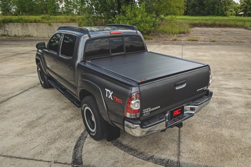 RC Hard Roll Up Bed Cover | 5' Bed | Toyota Tacoma 2WD/4WD (2005-2015) (manufacturer page)