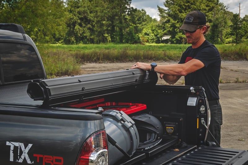 RC Hard Roll Up Bed Cover | 5' Bed | Toyota Tacoma 2WD/4WD (2005-2015) (manufacturer page)