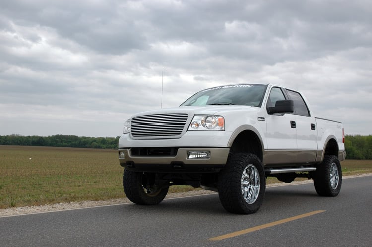 2008 F250 FORD 4WD (GAS ENGINE) 6IN SYSTEM W/REAR SPRINGS - Image 3