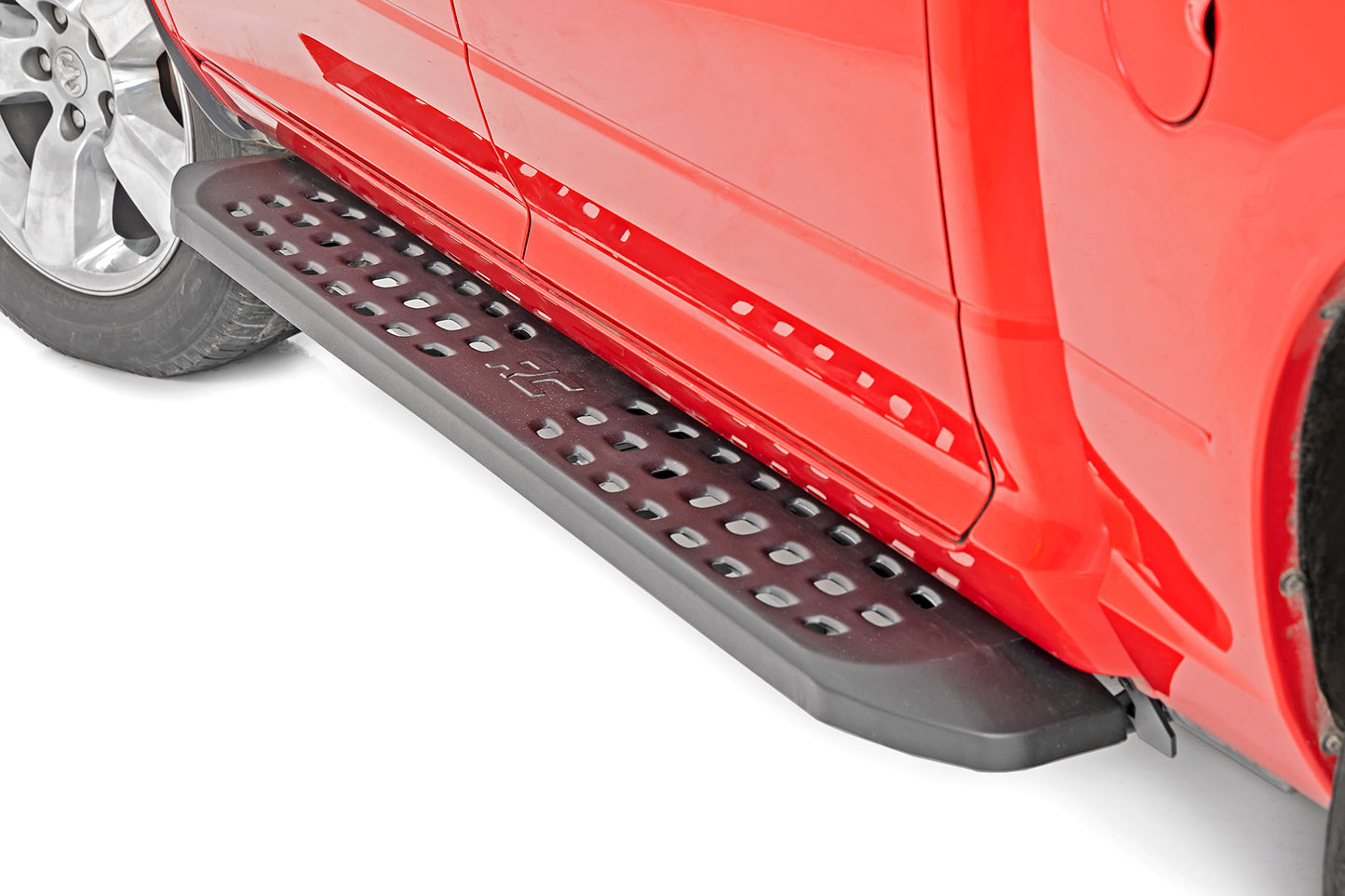 RPT2 Running Boards | Crew Cab | Black | Ram 1500 2WD/4WD (2009-2018 & Classic) - Steps & Runningboard (Image 1 of 5)