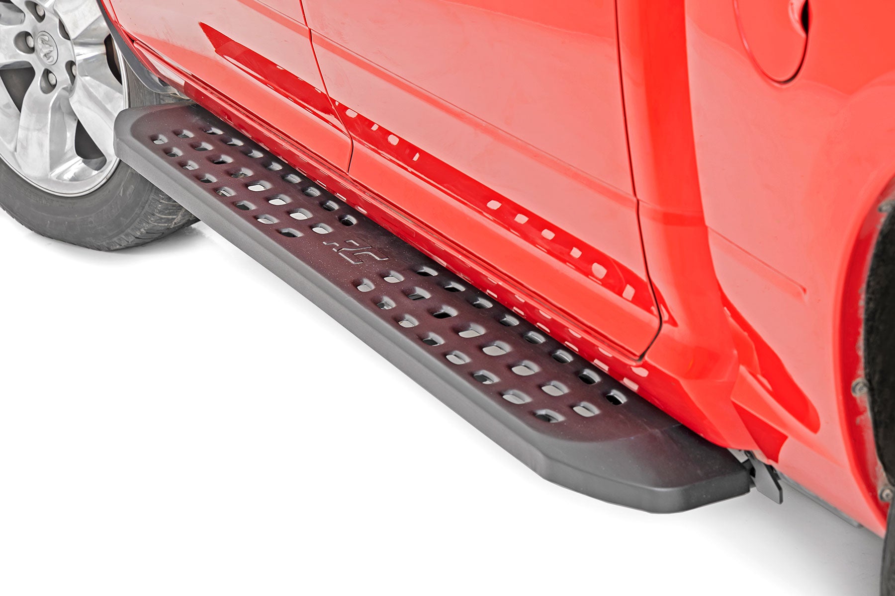 RPT2 Running Boards | Crew Cab | Black | Ram 1500 2WD/4WD (2009-2018 & Classic) - Steps & Runningboard (Image 1 of 5)