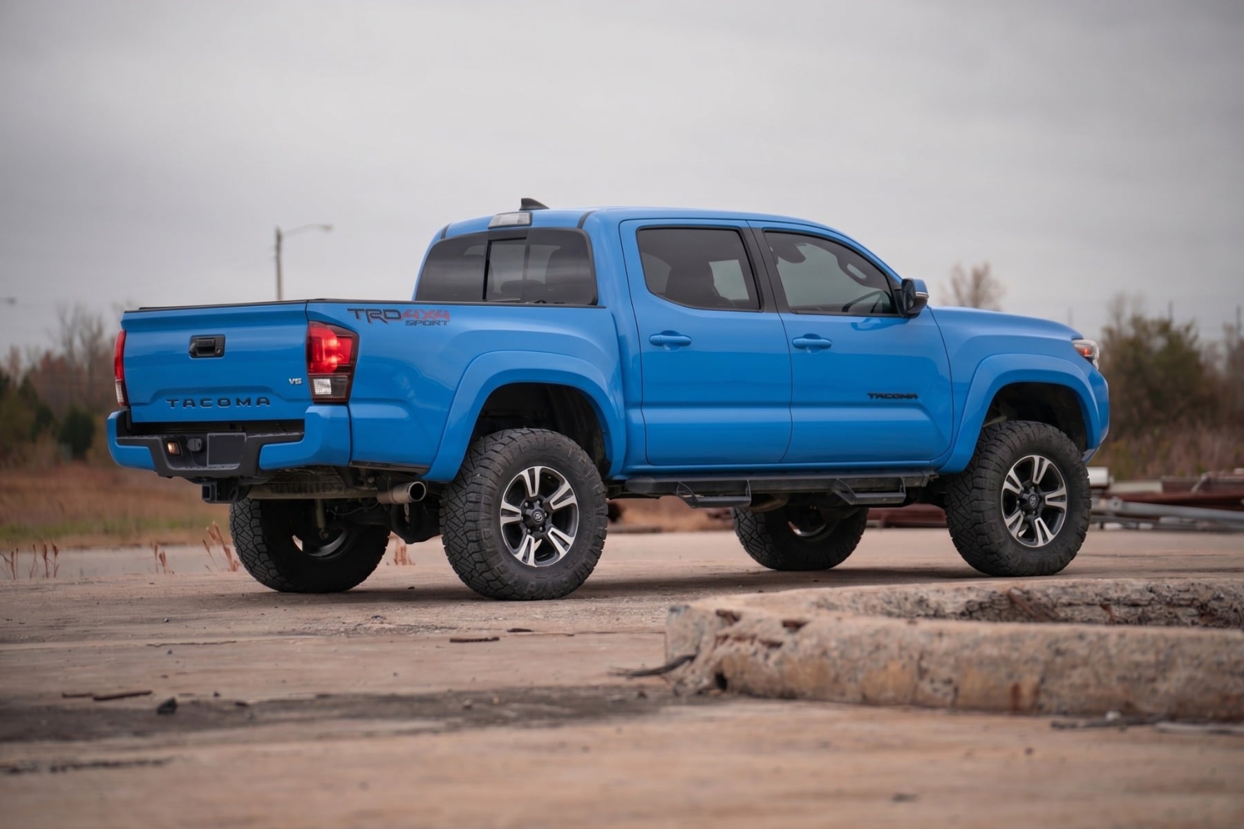 Sport Fender Flares | 8T6 Voodoo Blue | Toyota Tacoma 2WD/4WD (2016-2023) - Fender Flares (Image 6 of 6)